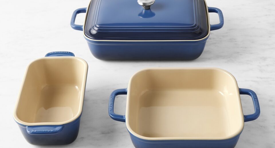 Le Creuset’s Stoneware Bakeware Set: The Bestselling Secret to Effortless Baking”